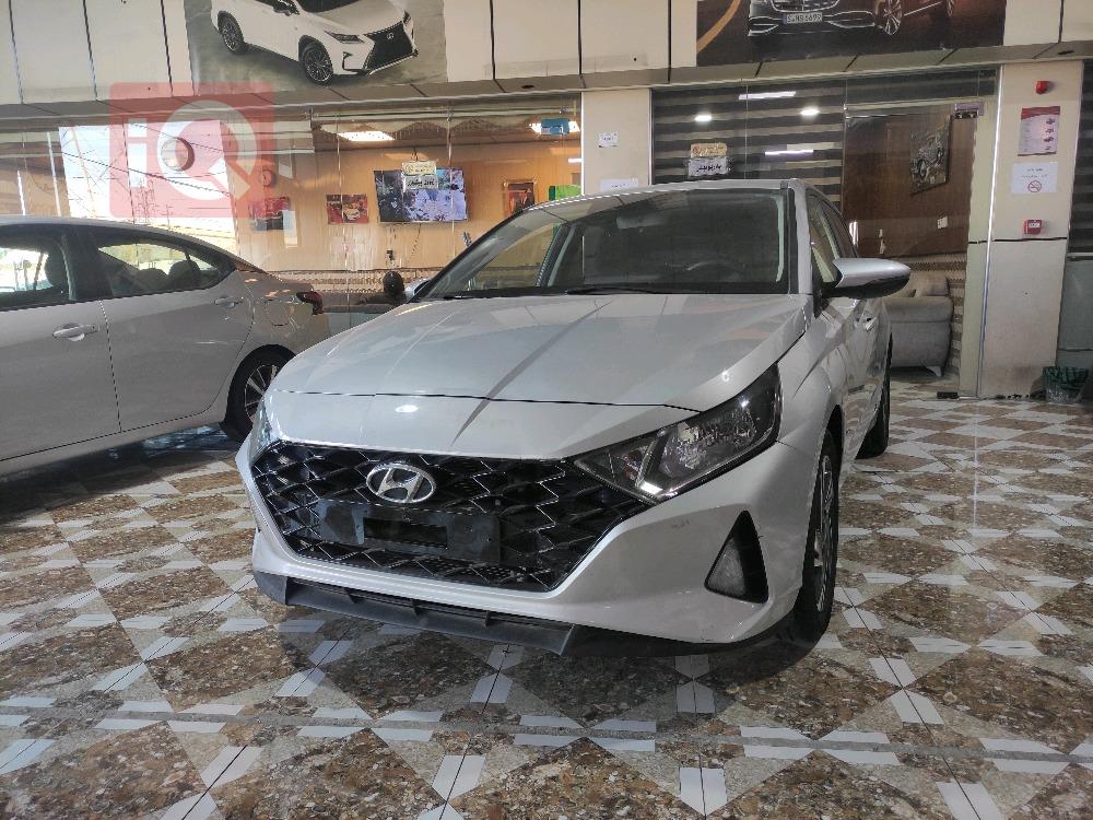 هیوندای i20
